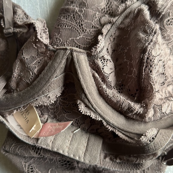 Victoria's Secret angels BRA PANTY SET ANGELS Red Lace 36B AND Large - Picture 11 of 11